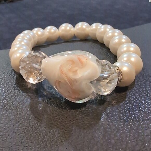 Murano Glass Look Heart Stretch Bracelet Faux Pearl Beaded Rhinestone - Picture 2 of 9